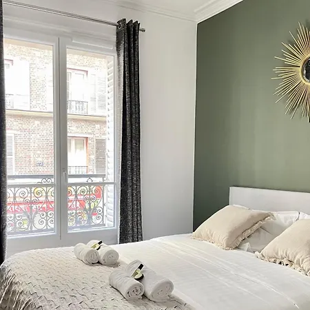 Chic And Spacious Flat In Montmartre Parijs Buitenkant foto